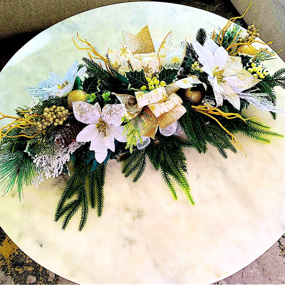Christmas centerpiece, Holiday centerpiece, Poinsettia centerpiece